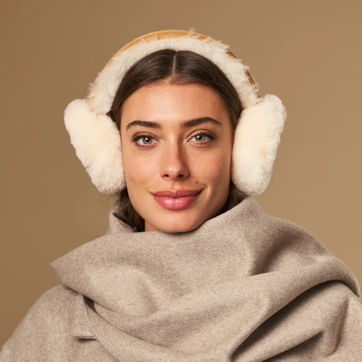 Nathaly (camel) – warm and stylish earmuffs from natural sheepskin and suede